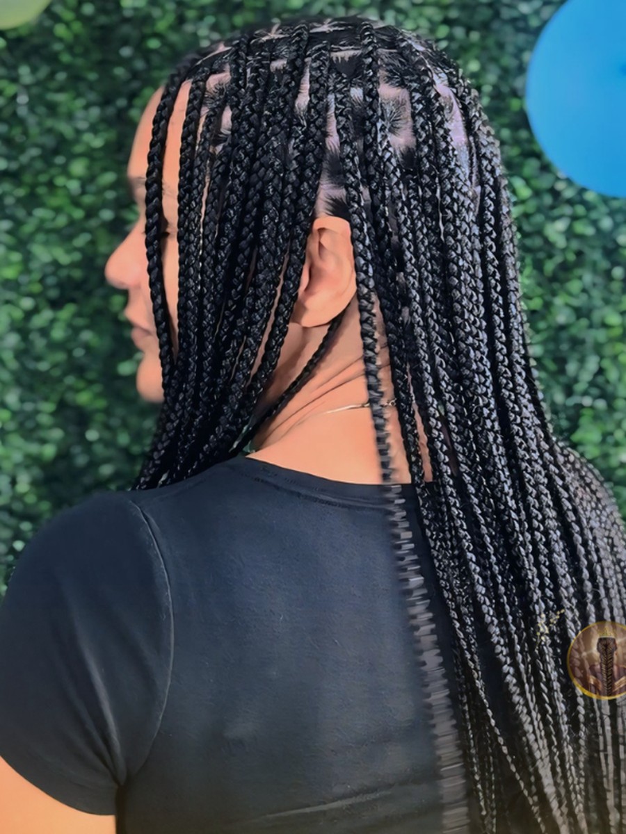 The Classic Knotless braids
